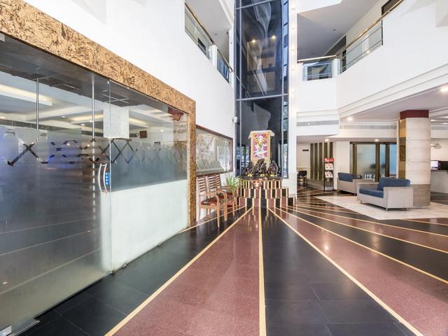 Hotel The Westend Ahmedabad Exterior photo